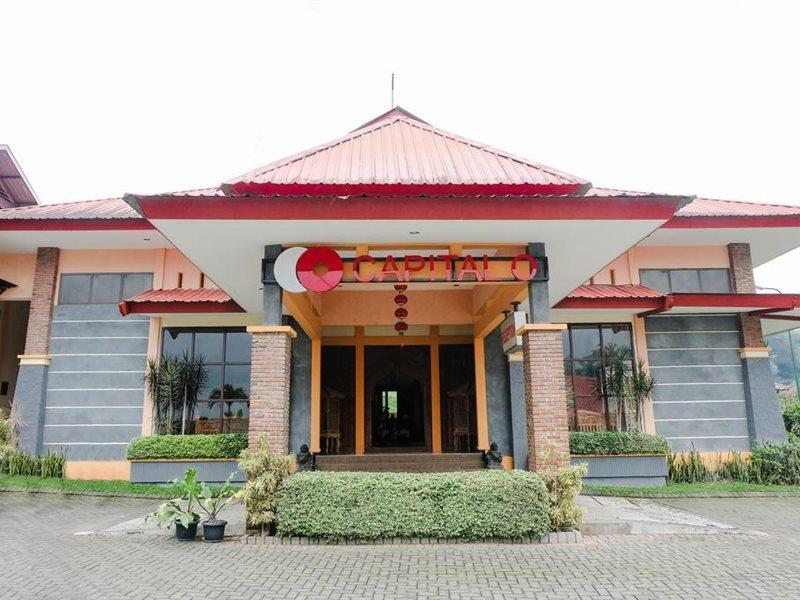 Capital O 892 Grand Pujon View Hotel And Resort Batu  Exteriör bild