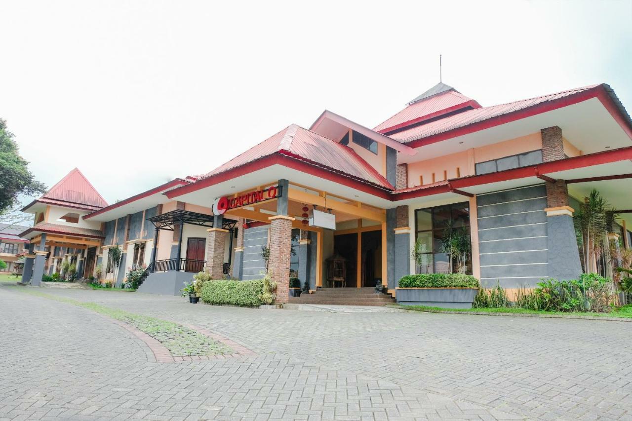 Capital O 892 Grand Pujon View Hotel And Resort Batu  Exteriör bild